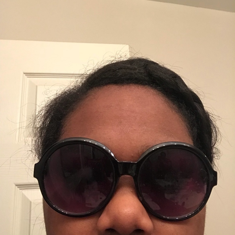 ALL BLACK CIRCLE SUNGLASSES